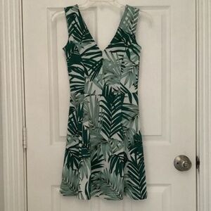 H&M Palm Leaf V-Neck Skater Dress XS NEW WITHOUT TAGS